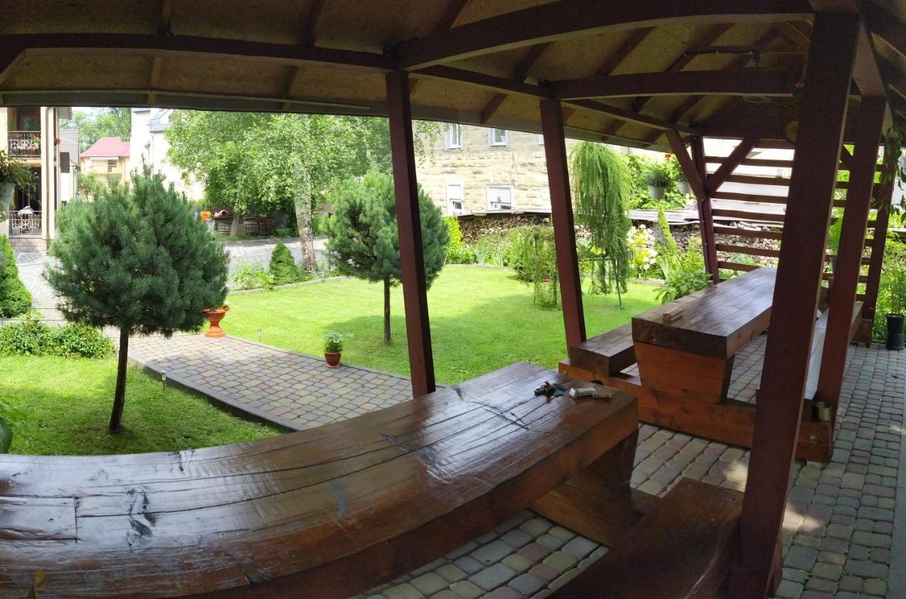 Guest House Shafran Jaremtsje Eksteriør bilde